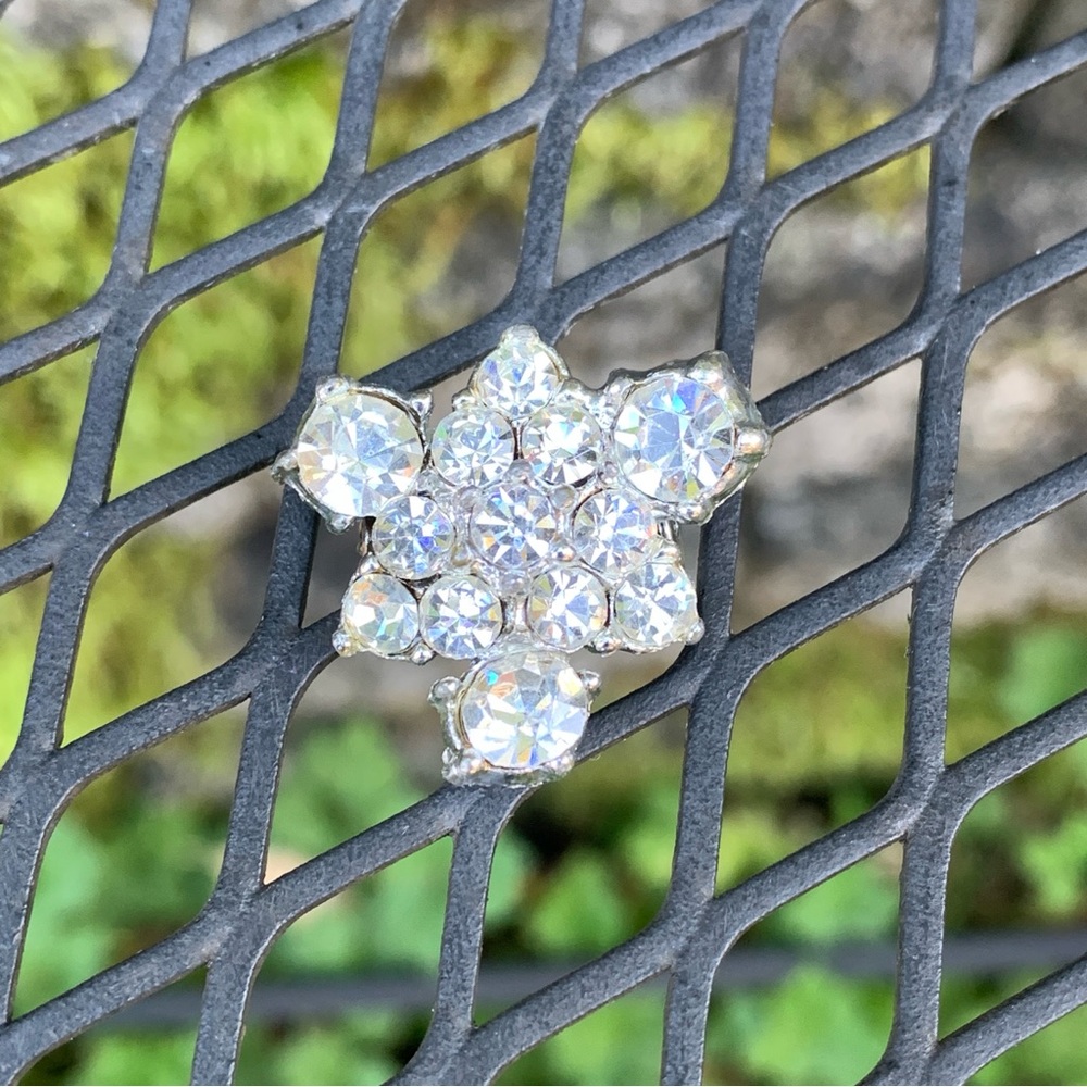 🤩4/$20 Vintage Clear Rhinestone Silver Lapel Hat Triangle Pin Brooch MidCent MCM - Picture 9 of 9